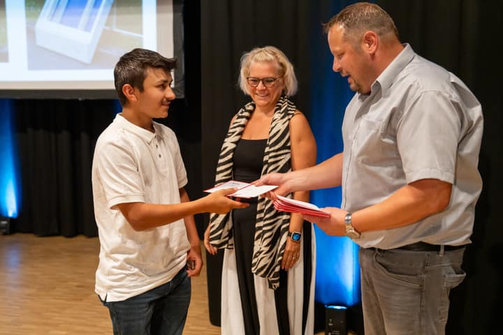 Graduation ceremony photo 013