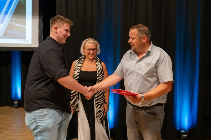 Graduation ceremony photo 014