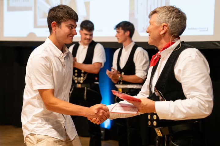 Graduation ceremony photo 027