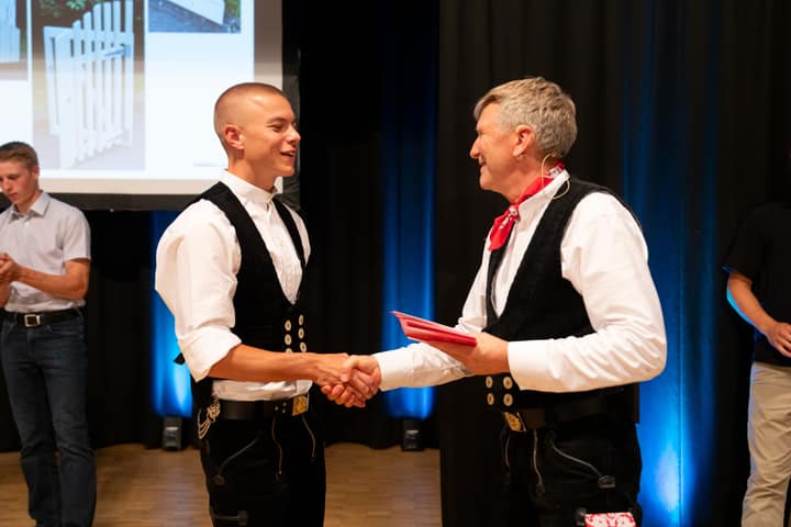 Graduation ceremony photo 048