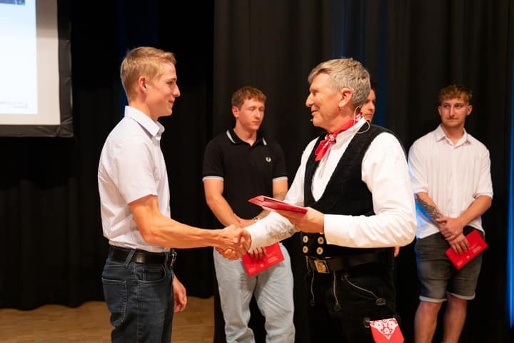 Graduation ceremony photo 053