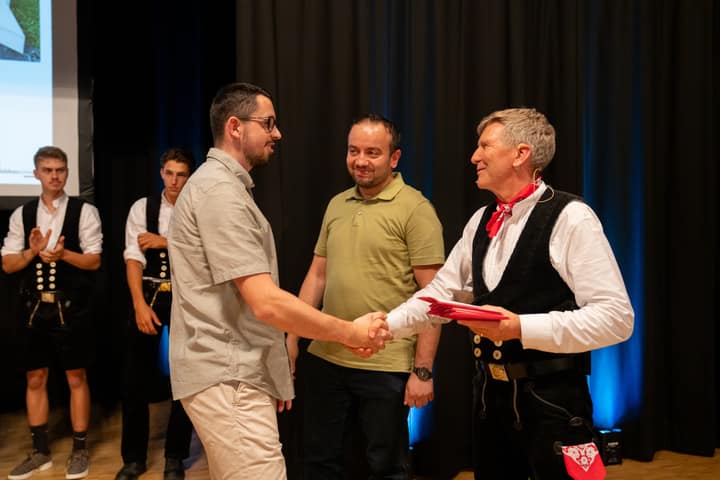 Graduation ceremony photo 058
