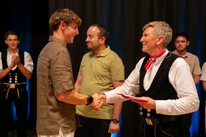 Graduation ceremony photo 064