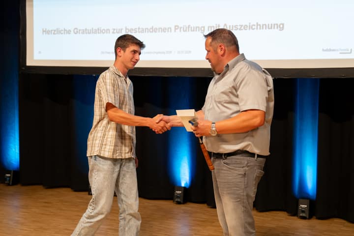 Graduation ceremony photo 071