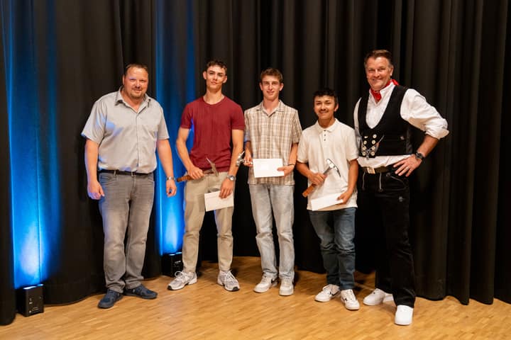 Graduation ceremony photo 074