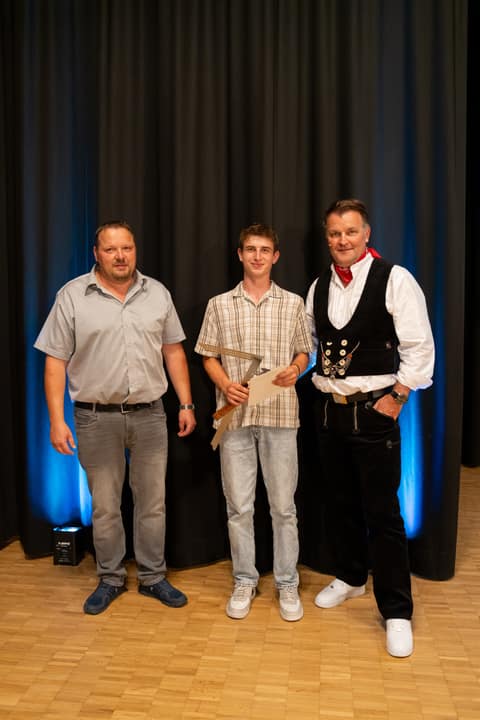 Graduation ceremony photo 076